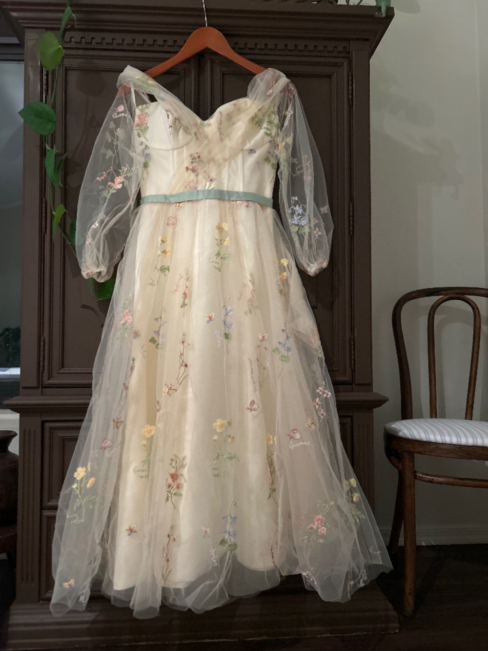 Flower embroidered dress